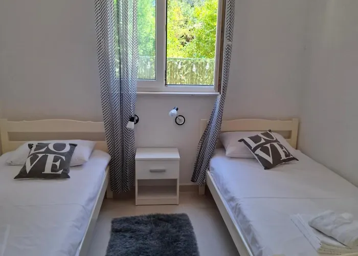 Ana I Mia Apartament *