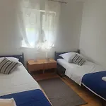 Ana I Mia Appartement *